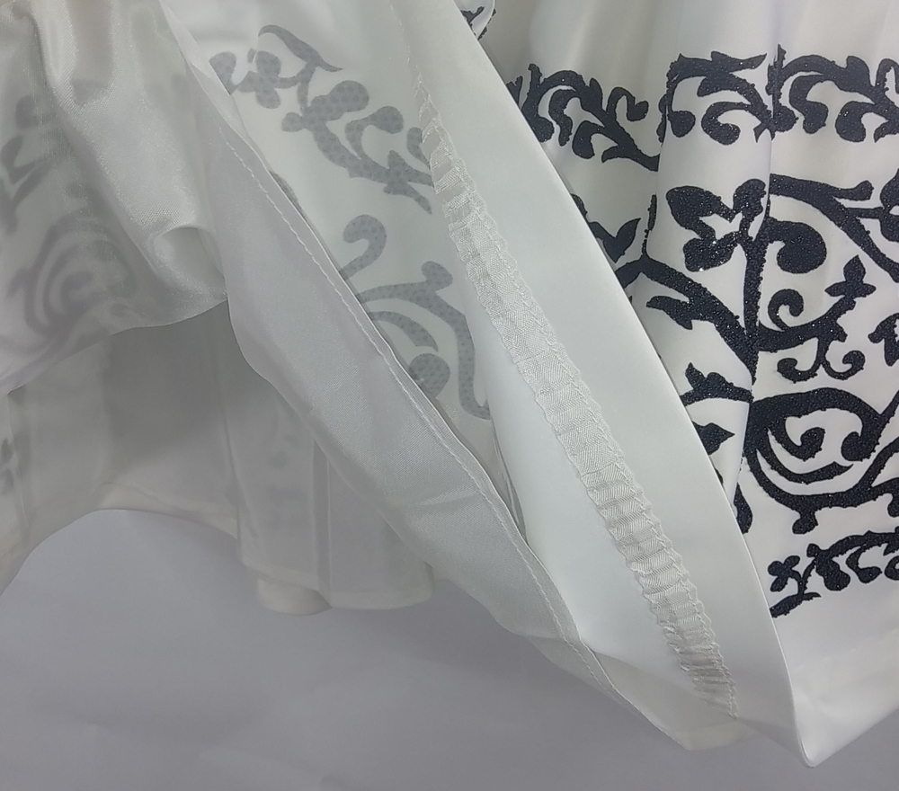 WHBM 4 White Satin Black Beaded Skirt - Picture 2 of 5